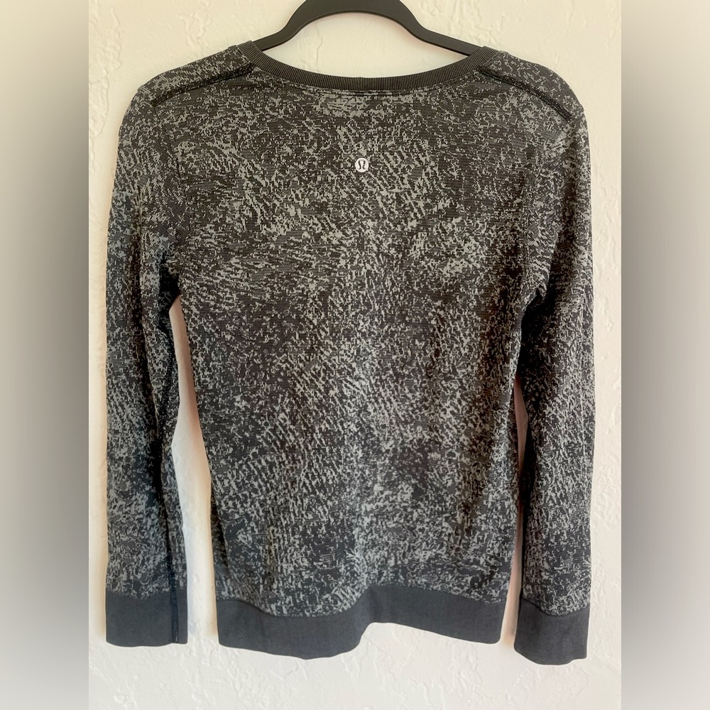 Lululemon long sleeve top